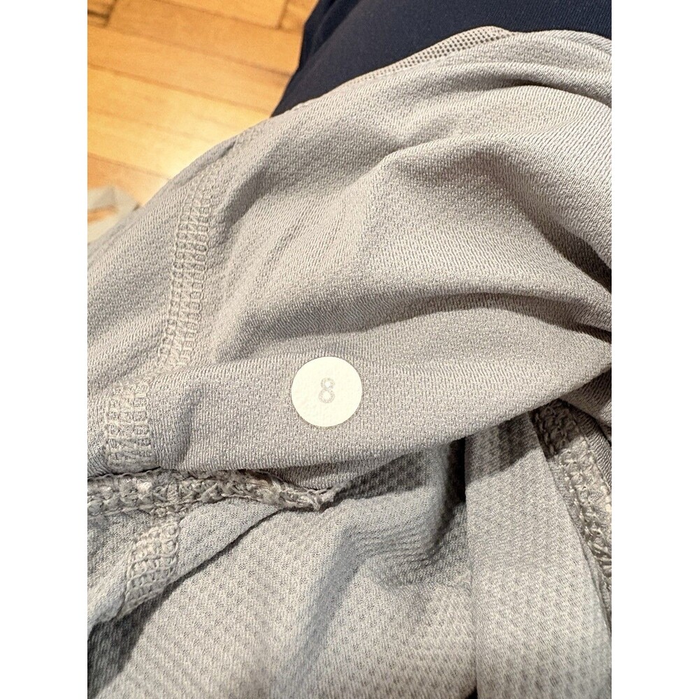 Lululemon Size 8 Elevate Tank Top Gray Floral - Picture 6 of 6